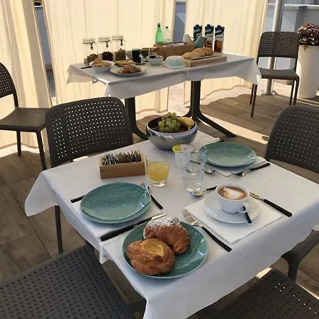 Bed & Breakfast Nautilus Design 4*