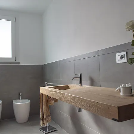 Nautilus Design Bed & Breakfast 4*