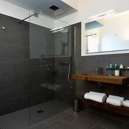 Nautilus Design Bed & Breakfast