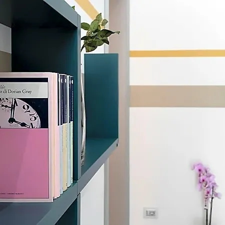 B&B Nautilus Design 폴로니카