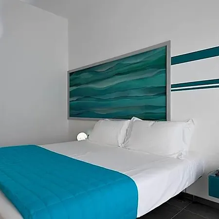 Nautilus Design B&B 폴로니카