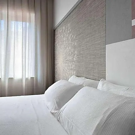 B&B Nautilus Design 폴로니카
