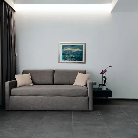 Nocleg ze śniadaniem Nautilus Design Follonica